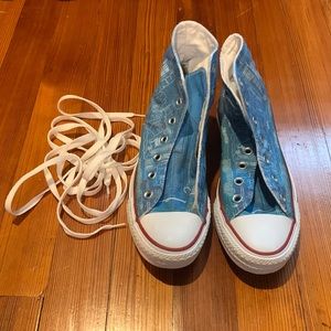 Never worn custom NYC converse